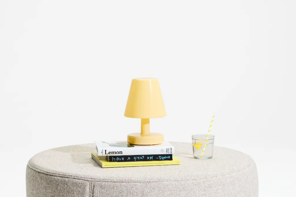 fatboy-edison-the-ambiance-pale-yellow-masterpiece-01-107419.webp