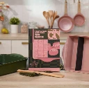 COOKUT Livre recettes INCROYABLE PLAT A FOUR AJUSTABLE Lifestyle.webp