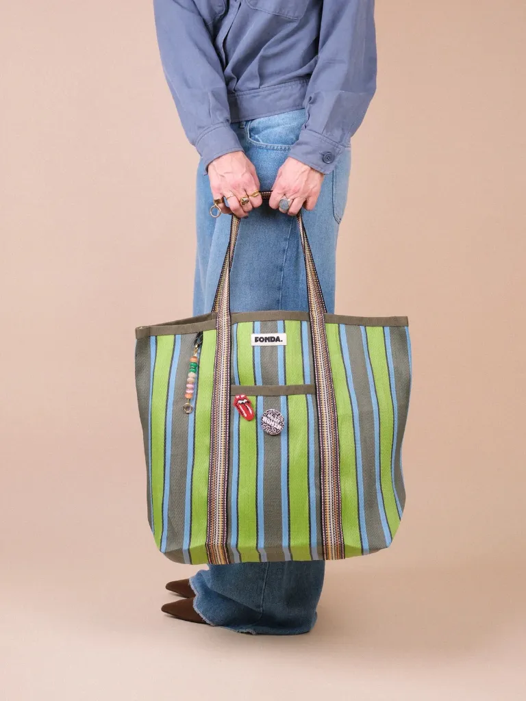FONDA Shopper Big 008 Lifestyle.webp