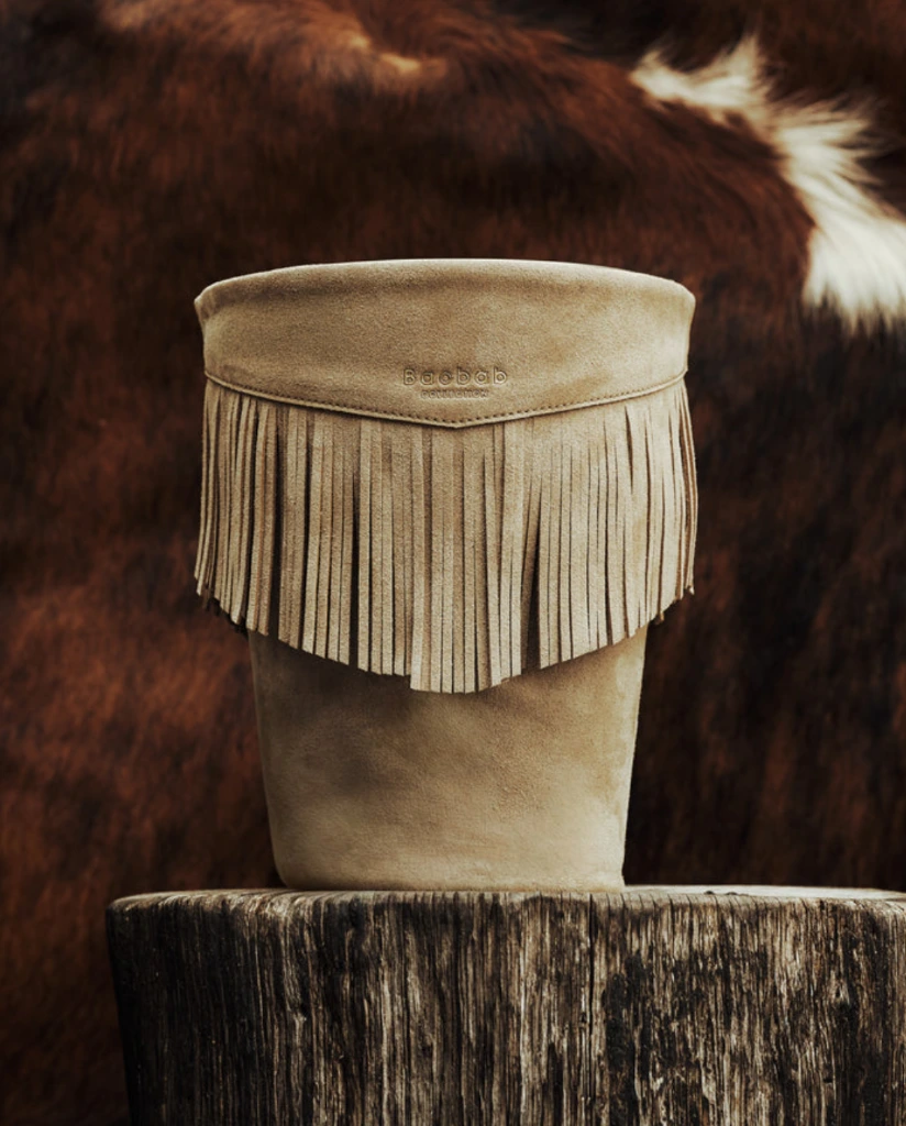 BAOBAB Bougie CALAMITY JANE The plains MAX24 Lifestyle.webp