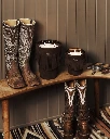 BAOBAB Bougie CALAMITY JANE Deadwood MAX16et24 Lifestyle bis.webp